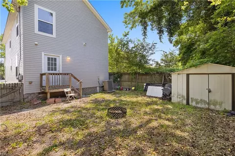 Exterior - 16 Lacrosse St, Hampton, VA 23663 photo 5 of 5