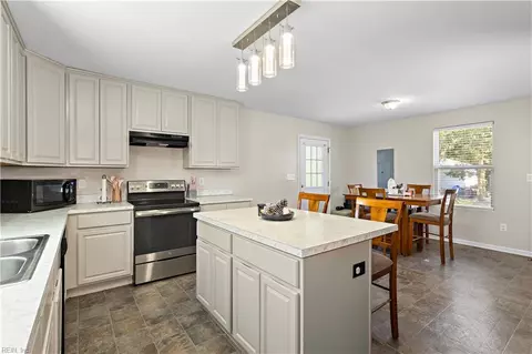 Kitchen - 16 Lacrosse St, Hampton, VA 23663 photo 3 of 3