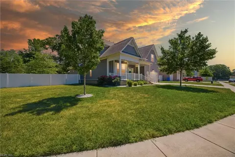 816 Minna Ln, Chesapeake, VA 23322