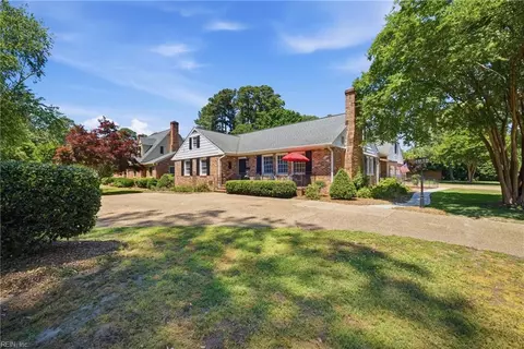 700 Riverside Dr, Newport News, VA 23606