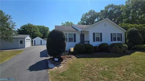 59 Double Cross Ct, Mathews, VA 23109