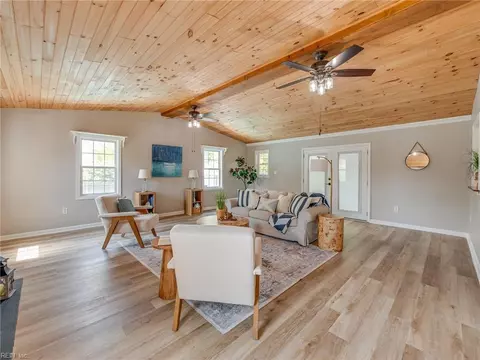 Living - 79 Tide Mill Ln, Hampton, VA 23666 photo 5 of 5