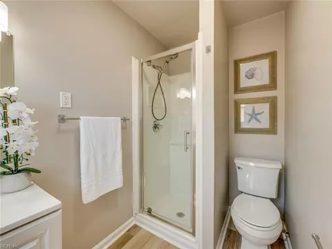 Bath - 79 Tide Mill Ln, Hampton, VA 23666 photo 1 of 5