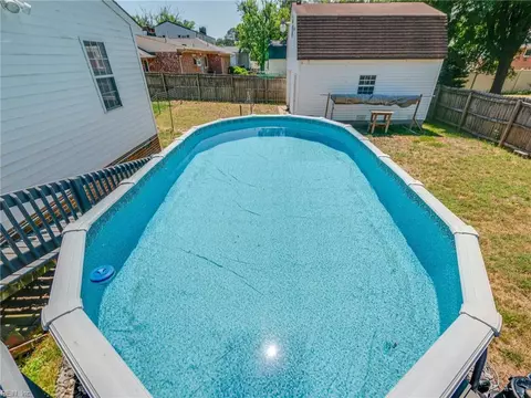 Exterior - 79 Tide Mill Ln, Hampton, VA 23666 photo 5 of 9