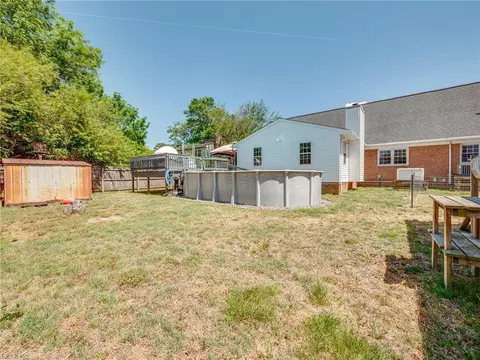 Exterior - 79 Tide Mill Ln, Hampton, VA 23666 photo 7 of 9