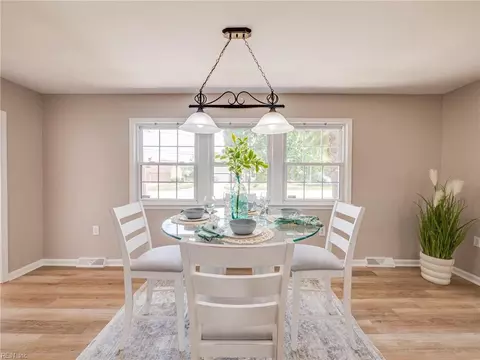 Dining - 79 Tide Mill Ln, Hampton, VA 23666 photo 3 of 3