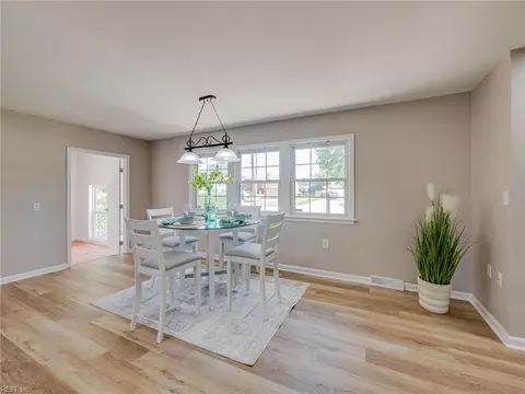 Dining - 79 Tide Mill Ln, Hampton, VA 23666 photo 2 of 3