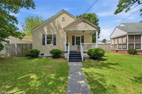 3715 Essex Cir, Norfolk, VA 23513