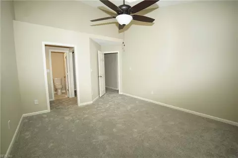 Bedroom - 6 Hawthorn Pl, Hampton, VA 23666 photo 2 of 6