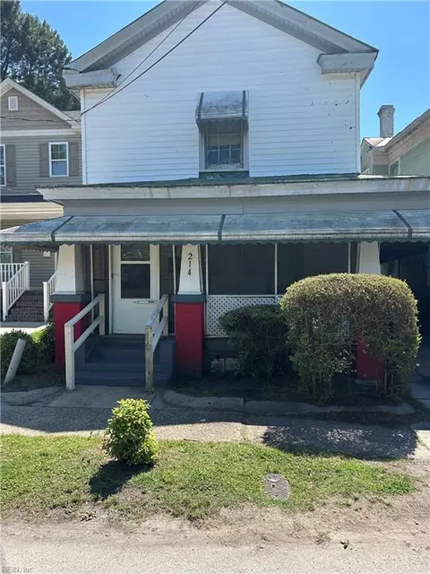 214 Lee St, Suffolk, VA 23434