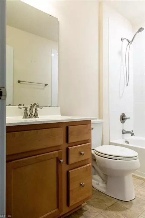 Bath - 16 Nightingale Rd, Hampton, VA 23666 photo 6 of 6
