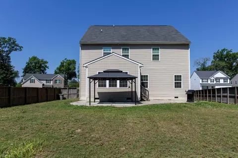 Exterior - 16 Nightingale Rd, Hampton, VA 23666 photo 6 of 9
