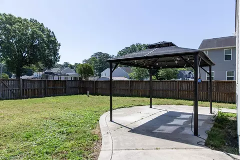 Exterior - 16 Nightingale Rd, Hampton, VA 23666 photo 5 of 9
