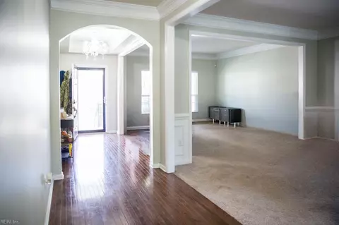 Entry Way - 16 Nightingale Rd, Hampton, VA 23666 photo 1 of 5