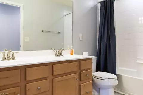 Bath - 16 Nightingale Rd, Hampton, VA 23666 photo 4 of 6
