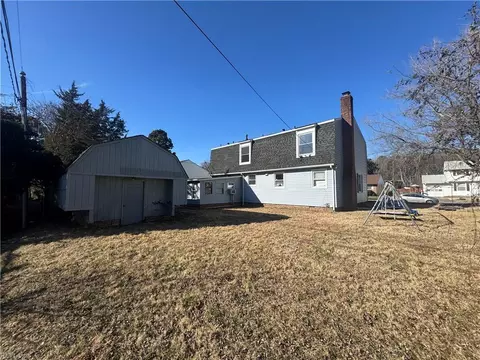8 Pasadena Ct, Hampton, VA 23666 photo 3
