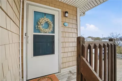 Exterior - 1634 E Ocean View Ave #2E, Norfolk, VA 23503 photo 1 of 10