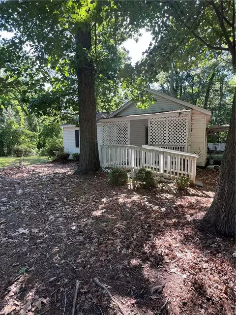 8272 Crittenden Rd, Suffolk, VA 23436