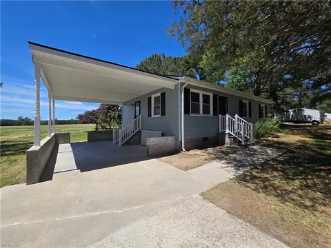 22284 Medicine Springs Rd, Courtland, VA 23837