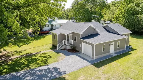 329 Washington Ave, Franklin, VA 23851