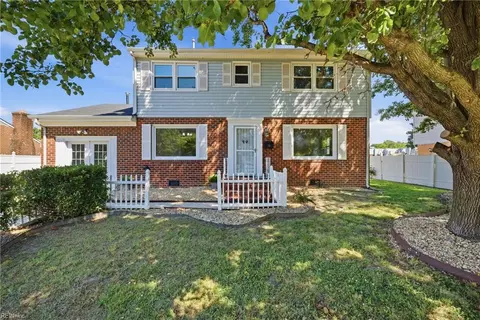 725 Arrowhead Dr, Newport News, VA 23601