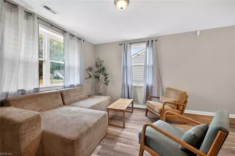 Living - 203 Roane Dr, Hampton, VA 23669 photo 2 of 2