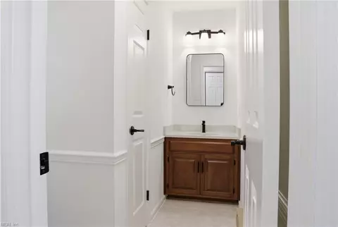 Entry Way - 294 Eaton St, Hampton, VA 23669 photo 1 of 2