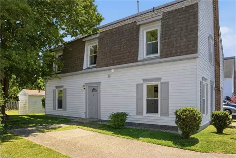 Exterior - 294 Eaton St, Hampton, VA 23669 photo 2 of 3
