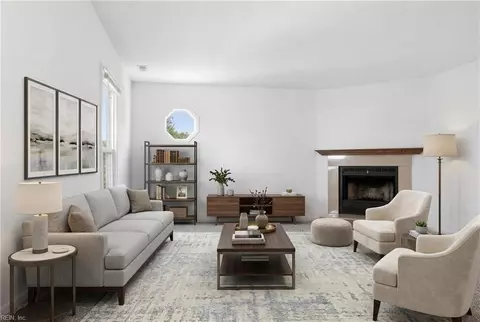 Living - 294 Eaton St, Hampton, VA 23669 photo 3 of 4