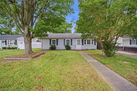 1003 Rollins Circle Cir, Hampton, VA 23663