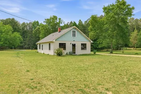 3179 Spring Grove Rd, Spring Grove, VA 23881