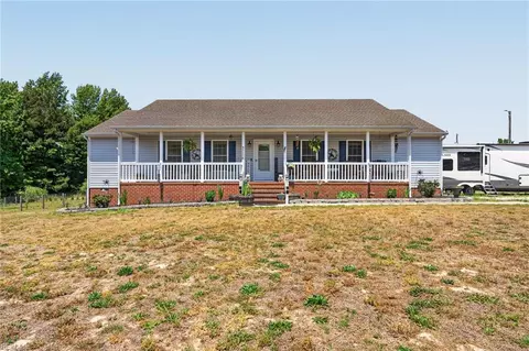 22441 Cabin Point Rd, Disputanta, VA 23842