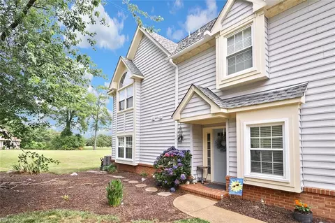 1304 Sand Bunker Arch Arch #A, Chesapeake, VA 23320