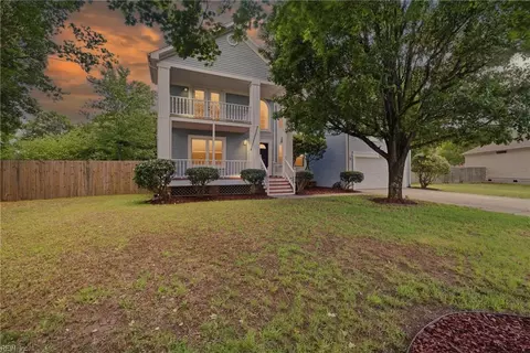 705 Hilltop Ct, Chesapeake, VA 23322