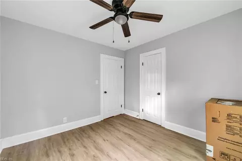 Entry Way - 329 E Randall Ave, Norfolk, VA 23503 photo 6 of 6
