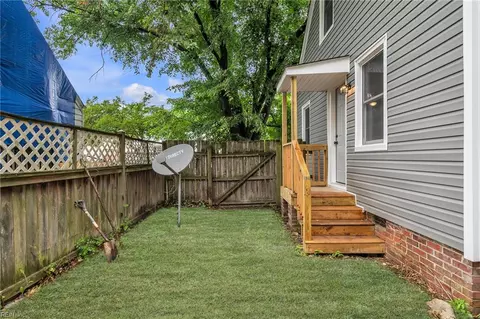 Exterior - 329 E Randall Ave, Norfolk, VA 23503 photo 6 of 9