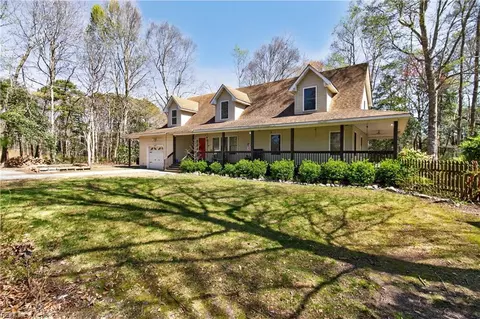 4172 Godwin Blvd, Suffolk, VA 23434