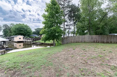 Exterior - 7230 Otey Dr, Lanexa, VA 23089 photo 11 of 12