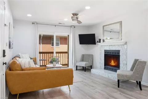 9601 9th View St #102, Norfolk, VA 23503
