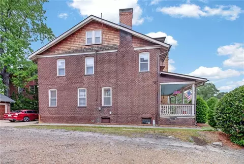 1709 Hampton Blvd, Norfolk, VA 23517