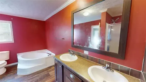 Bath - 4985 Deer Path Rd, Suffolk, VA 23437 photo 3 of 4