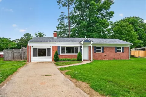 313 Sparrow Rd, Chesapeake, VA 23325