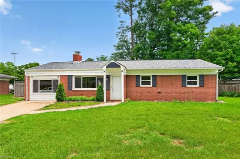313 Sparrow Rd, Chesapeake, VA 23325