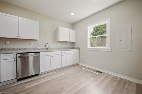 Other - 722 Rolfe St, Hampton, VA 23661 photo 7 of 11