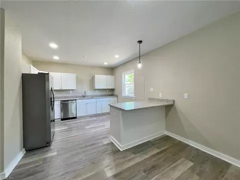 Kitchen - 722 Rolfe St, Hampton, VA 23661 photo 1 of 3