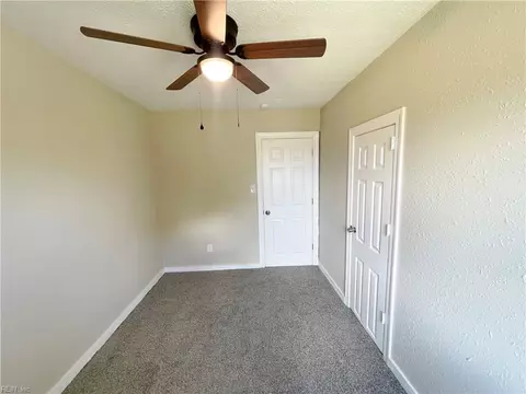 Bedroom - 722 Rolfe St, Hampton, VA 23661 photo 5 of 9