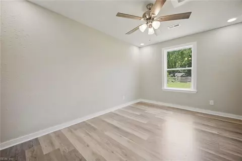 Bedroom - 722 Rolfe St, Hampton, VA 23661 photo 1 of 8