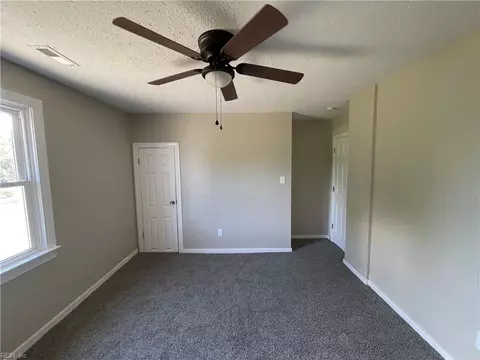 Bedroom - 722 Rolfe St, Hampton, VA 23661 photo 3 of 9