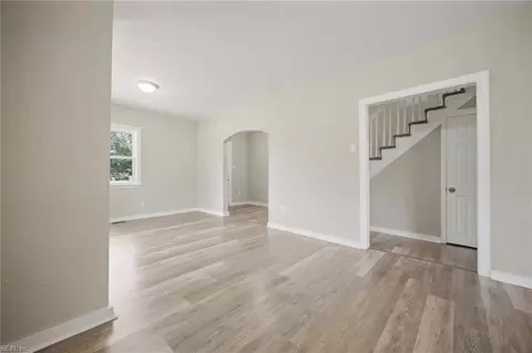 Living - 722 Rolfe St, Hampton, VA 23661 photo 1 of 4