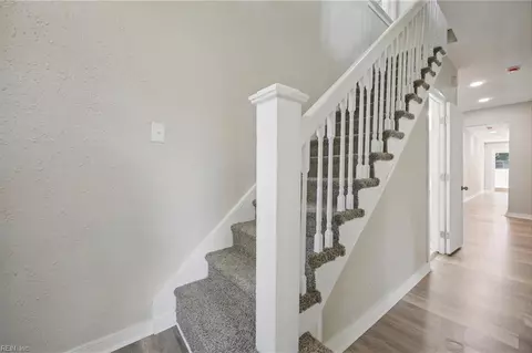 Entry Way - 722 Rolfe St, Hampton, VA 23661 photo 1 of 6